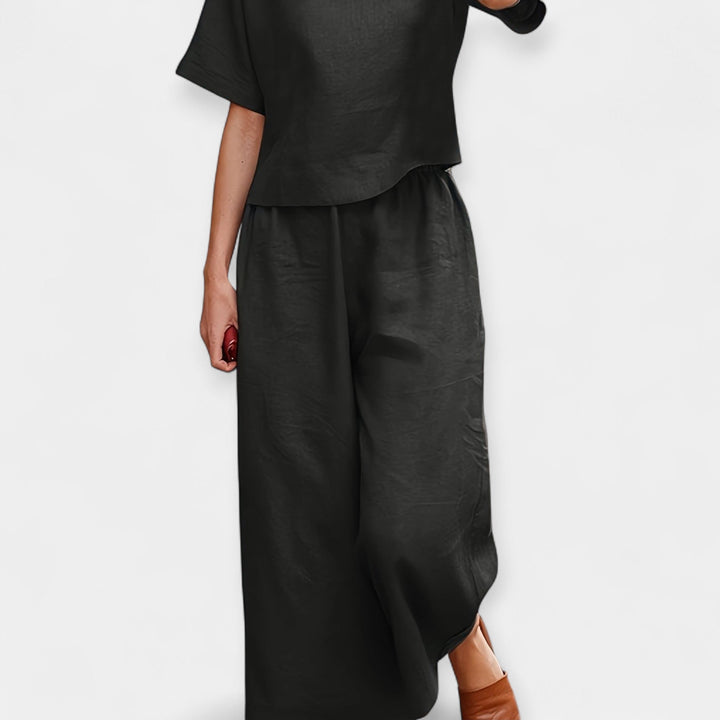 Komplet kratkih hlač in majice