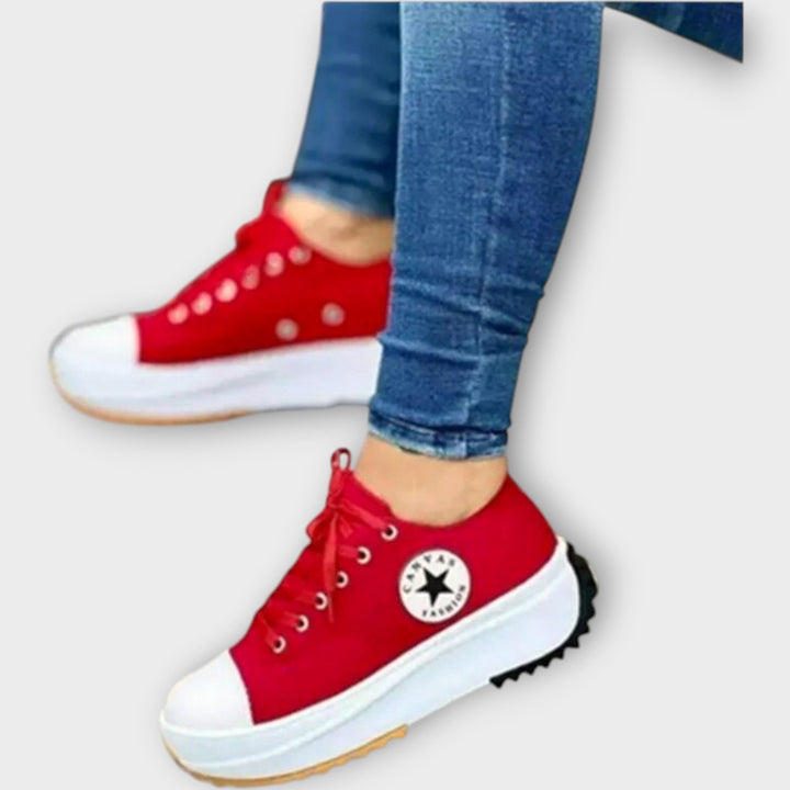 Moderno zasnovani elegantni športni copati