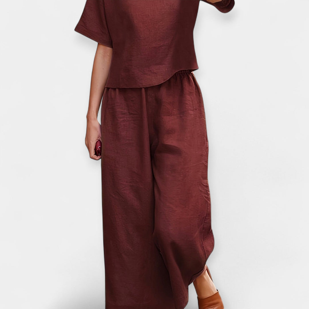 Komplet kratkih hlač in majice