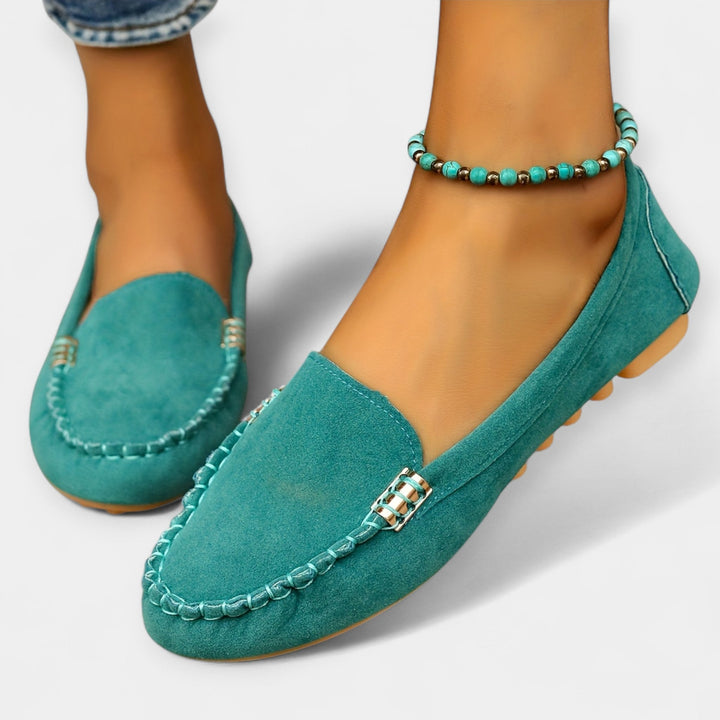 Loafers z metalnimi detajli