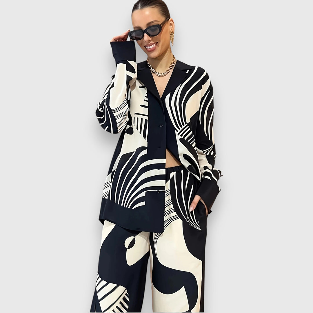 Set dveh kosov z elegantnim geometrijskim dizajnom