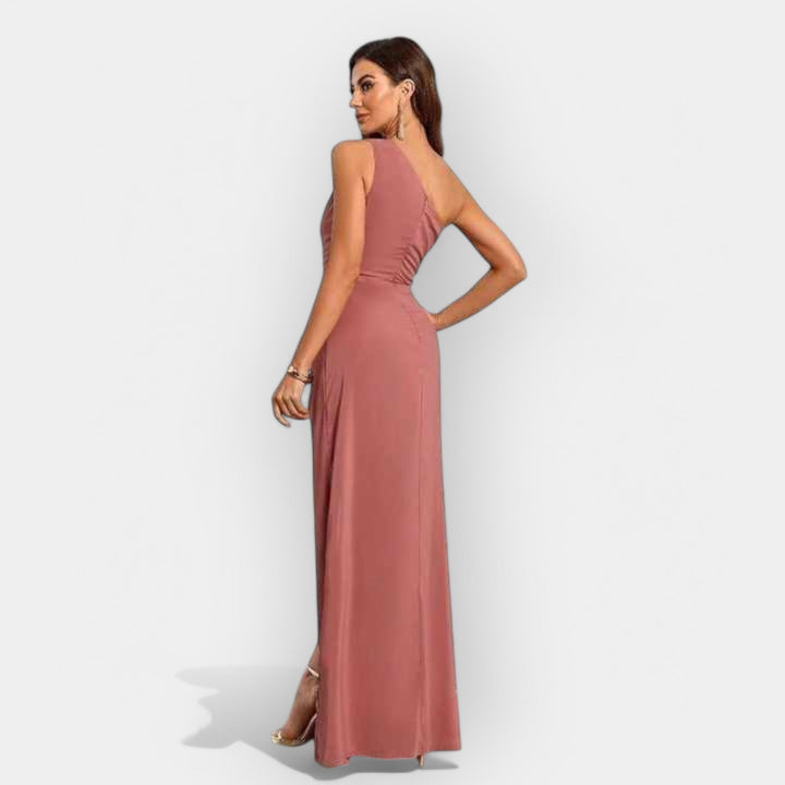 "Obleka z naborki" can be rewritten as "Obleka s naborki" or "Naborkasta obleka." If you're looking for a more descriptive title, you could use "Elegantna obleka z naborki" (Elegant Dress with Ruffles). Let me know if you need further assistance!