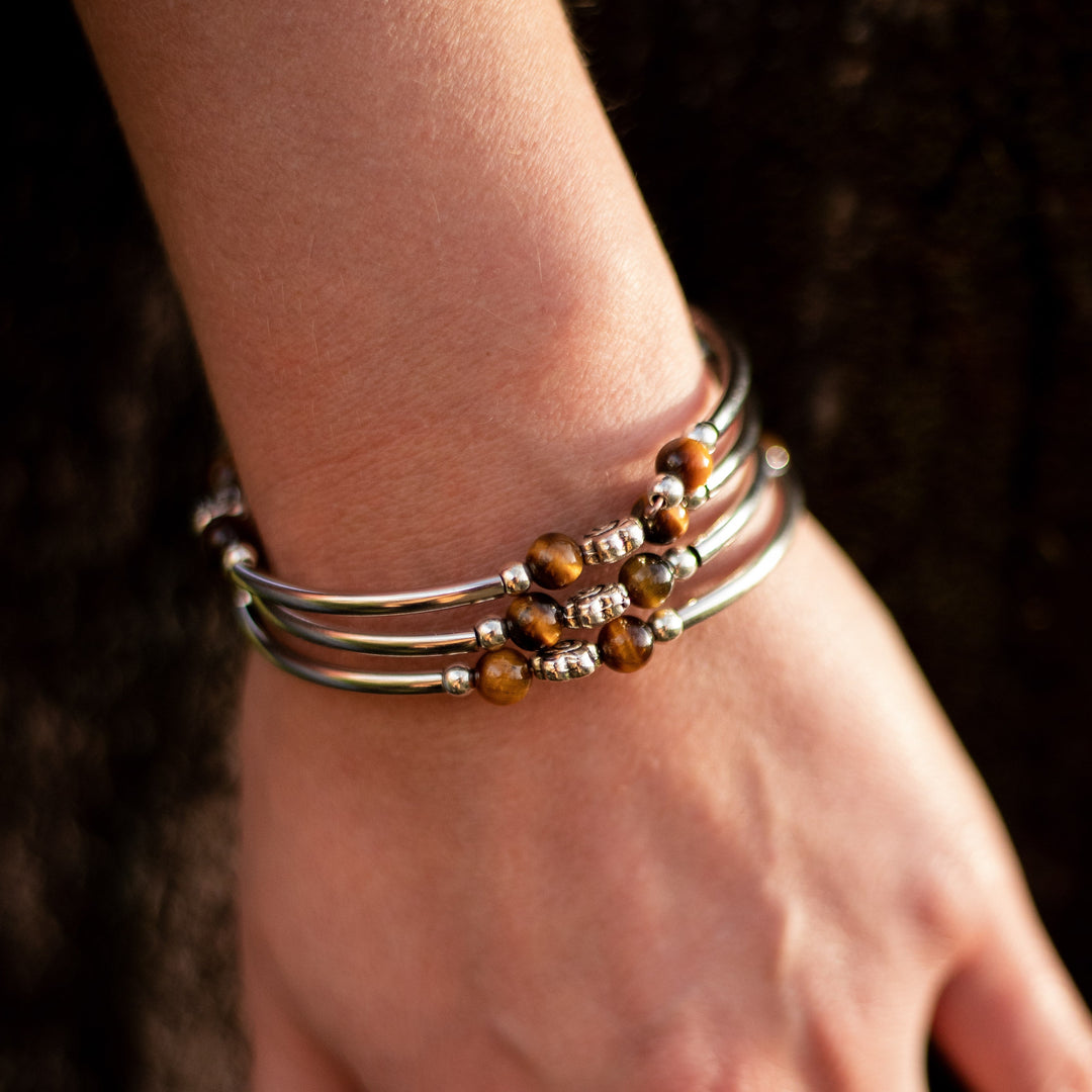 "Tur"-zapestnica iz dragih kamnov