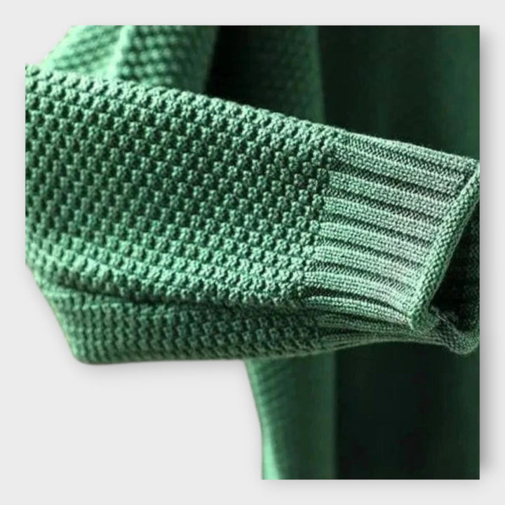 Pleteni pulover s visokim ovratnikom