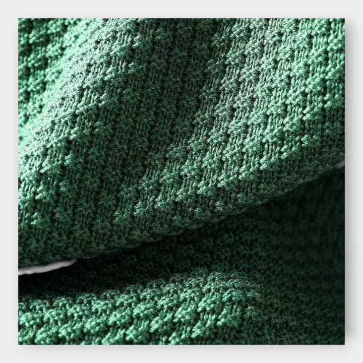 Pleteni pulover s visokim ovratnikom