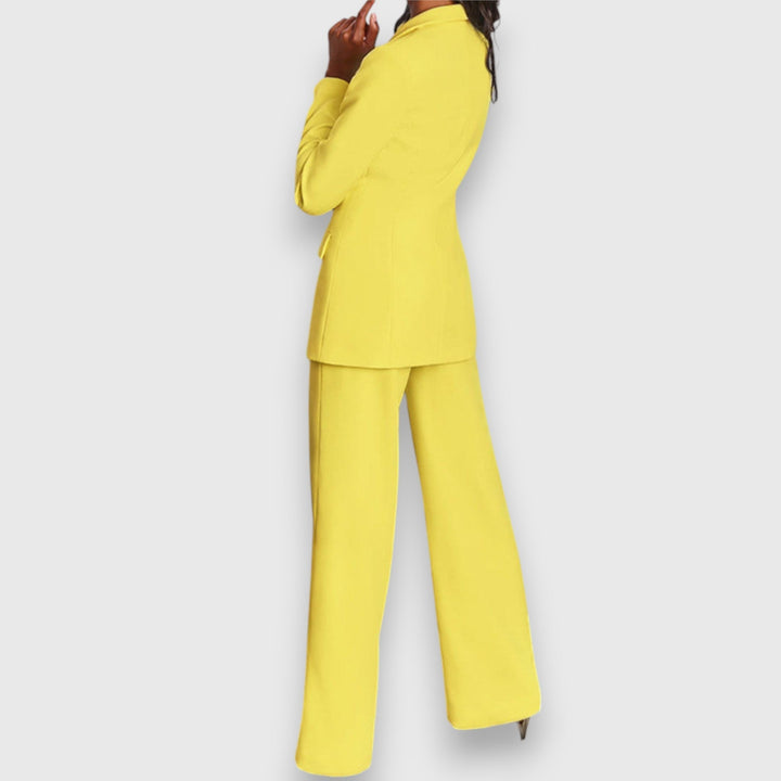 Komplet Elegantnog Blazera za Savršene Izglede