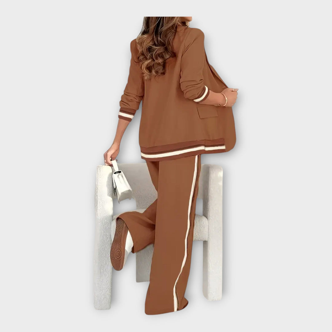 Set s krilom in hlačami