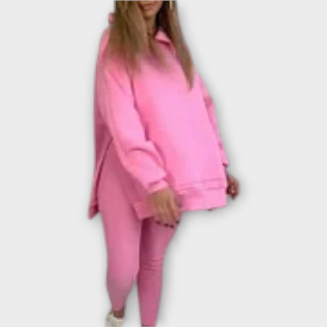 Set trenirk z ohlapnim krojem in minimalističnim dizajnom