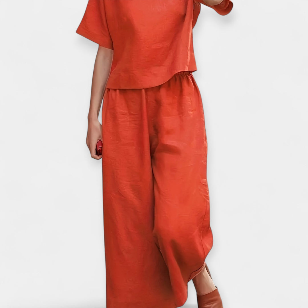 Komplet kratkih hlač in majice