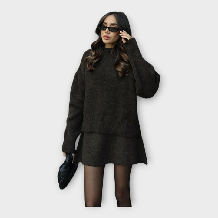 Moderna pletena bluza in krilo set