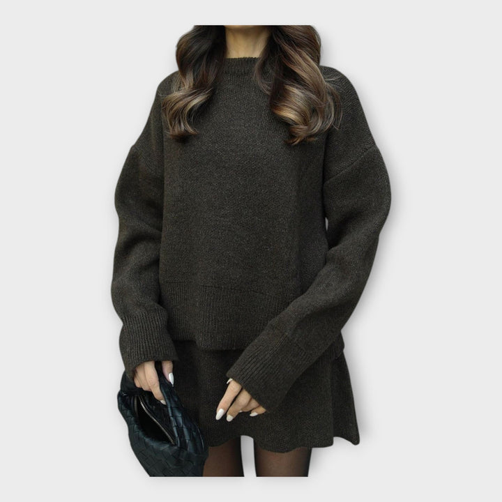 Moderna pletena bluza in krilo set