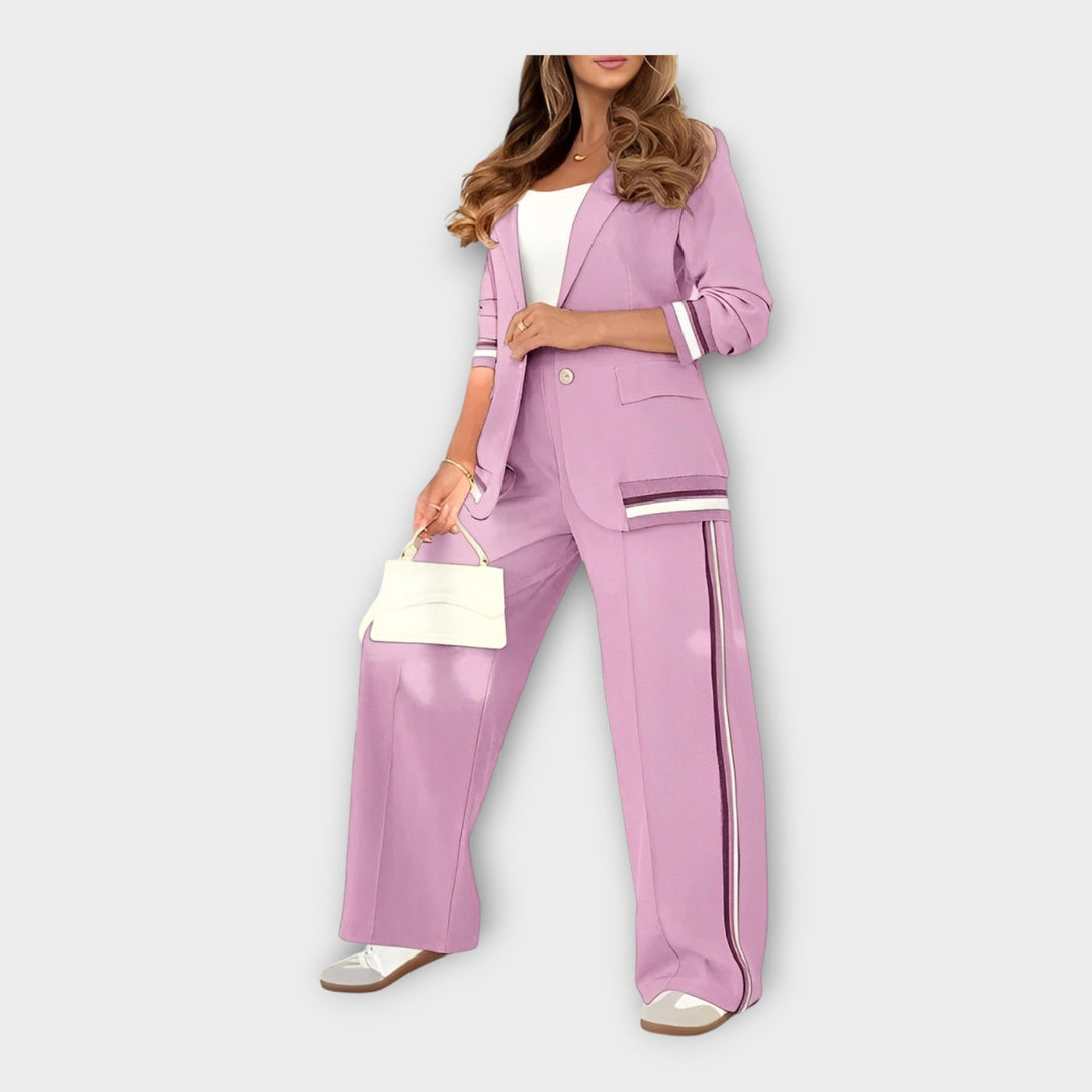 Set s krilom in hlačami