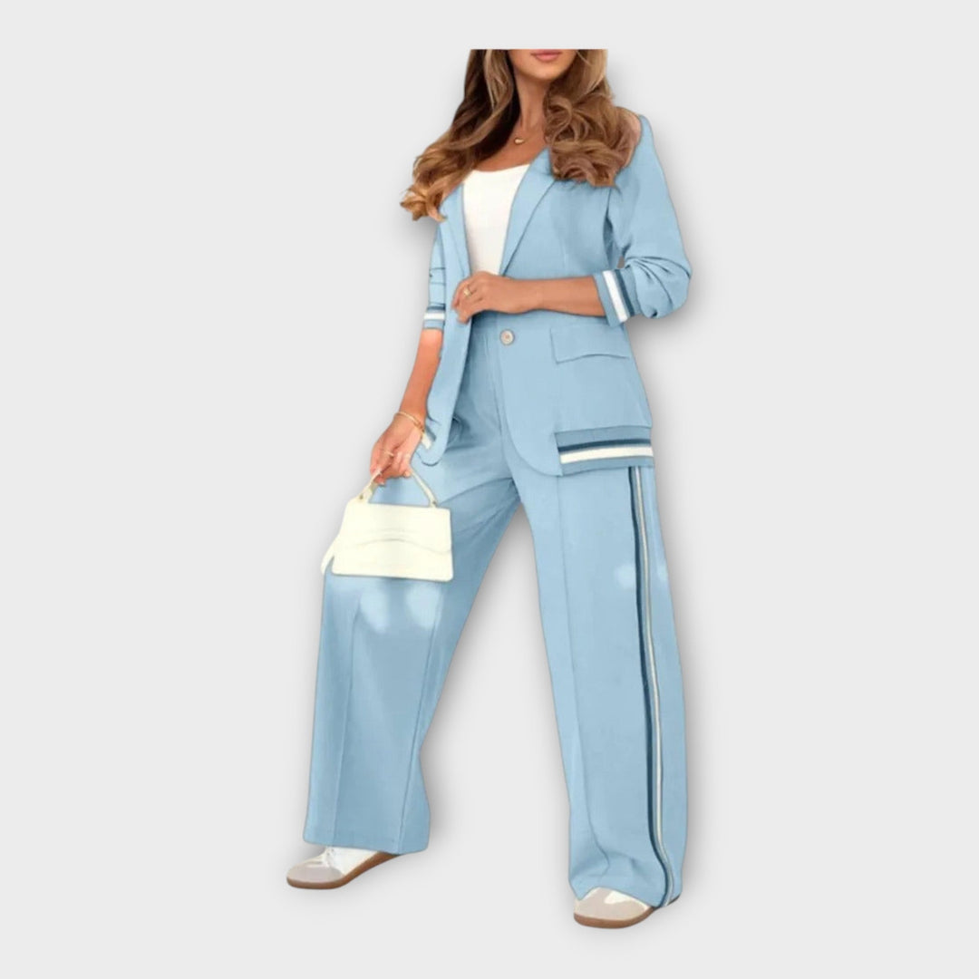 Set s krilom in hlačami