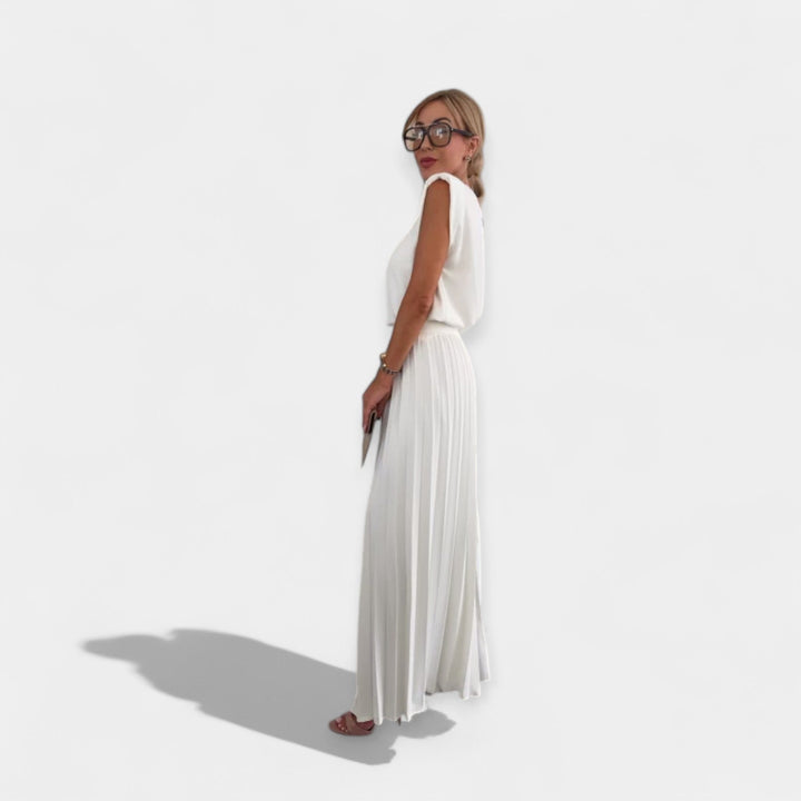 Poletna modna kombinacija: majica in hlače