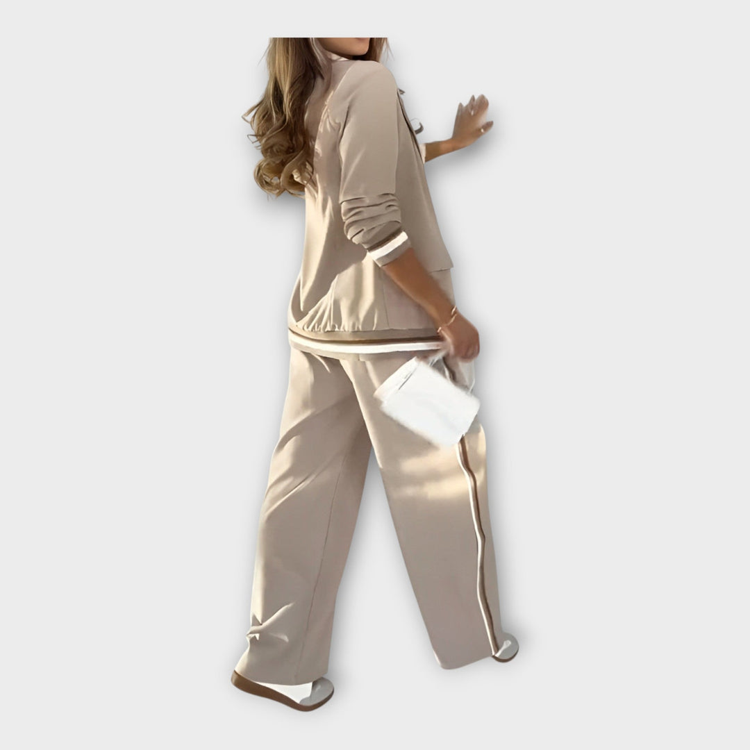 Set s krilom in hlačami