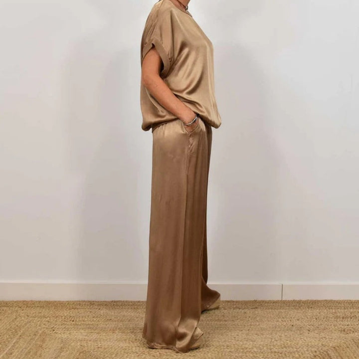 Ruslana Set z Razkošno Udobnostjo