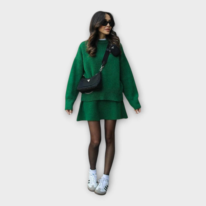 Moderna pletena bluza in krilo set