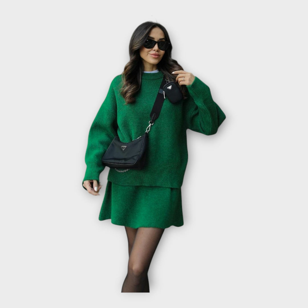 Moderna pletena bluza in krilo set