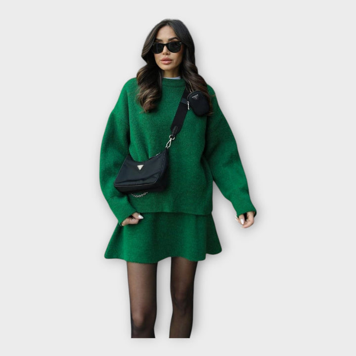 Moderna pletena bluza in krilo set